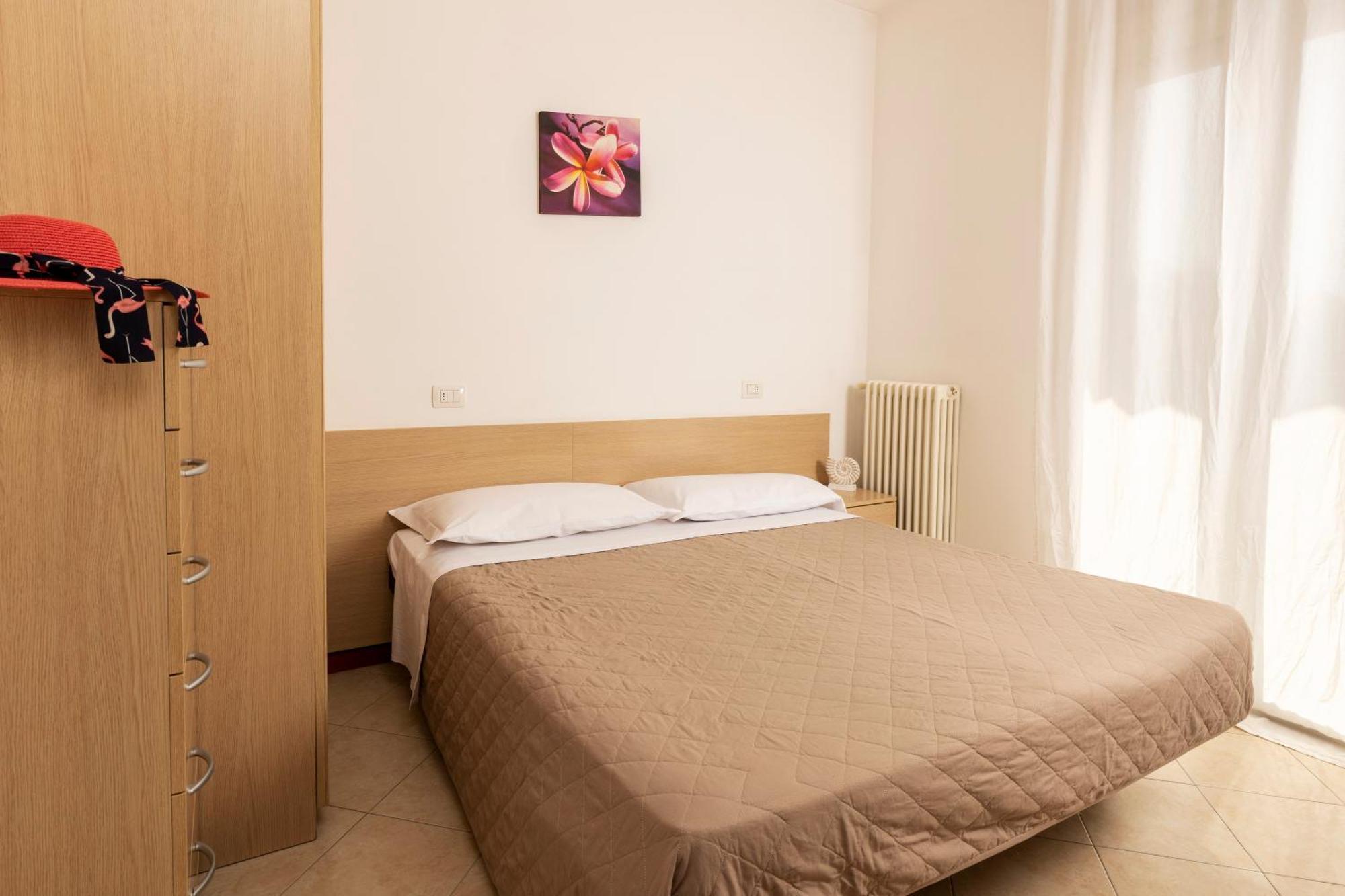 ريميني Residence Uno Studio&Suites المظهر الخارجي الصورة