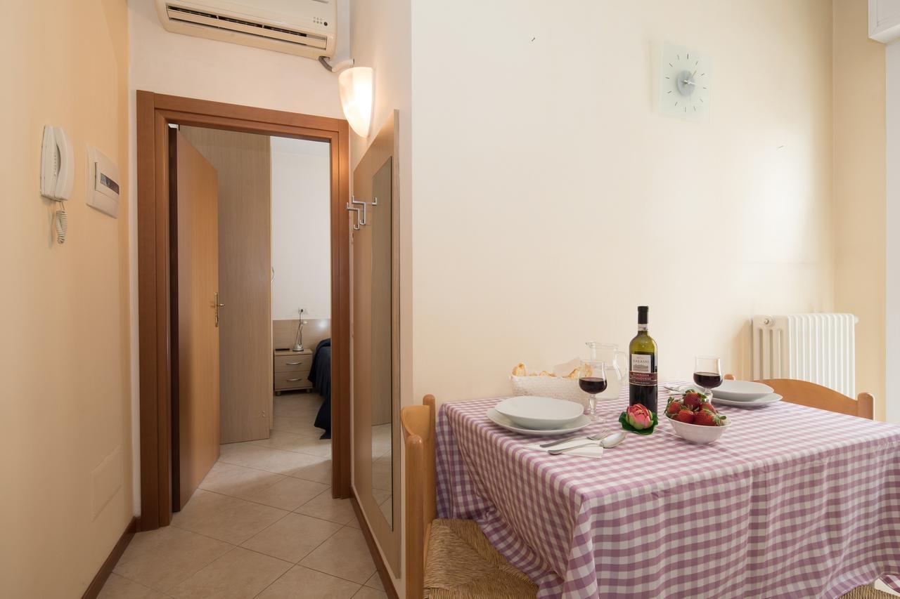 ريميني Residence Uno Studio&Suites المظهر الخارجي الصورة