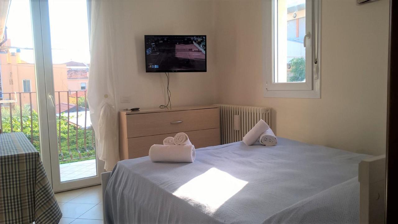 ريميني Residence Uno Studio&Suites المظهر الخارجي الصورة