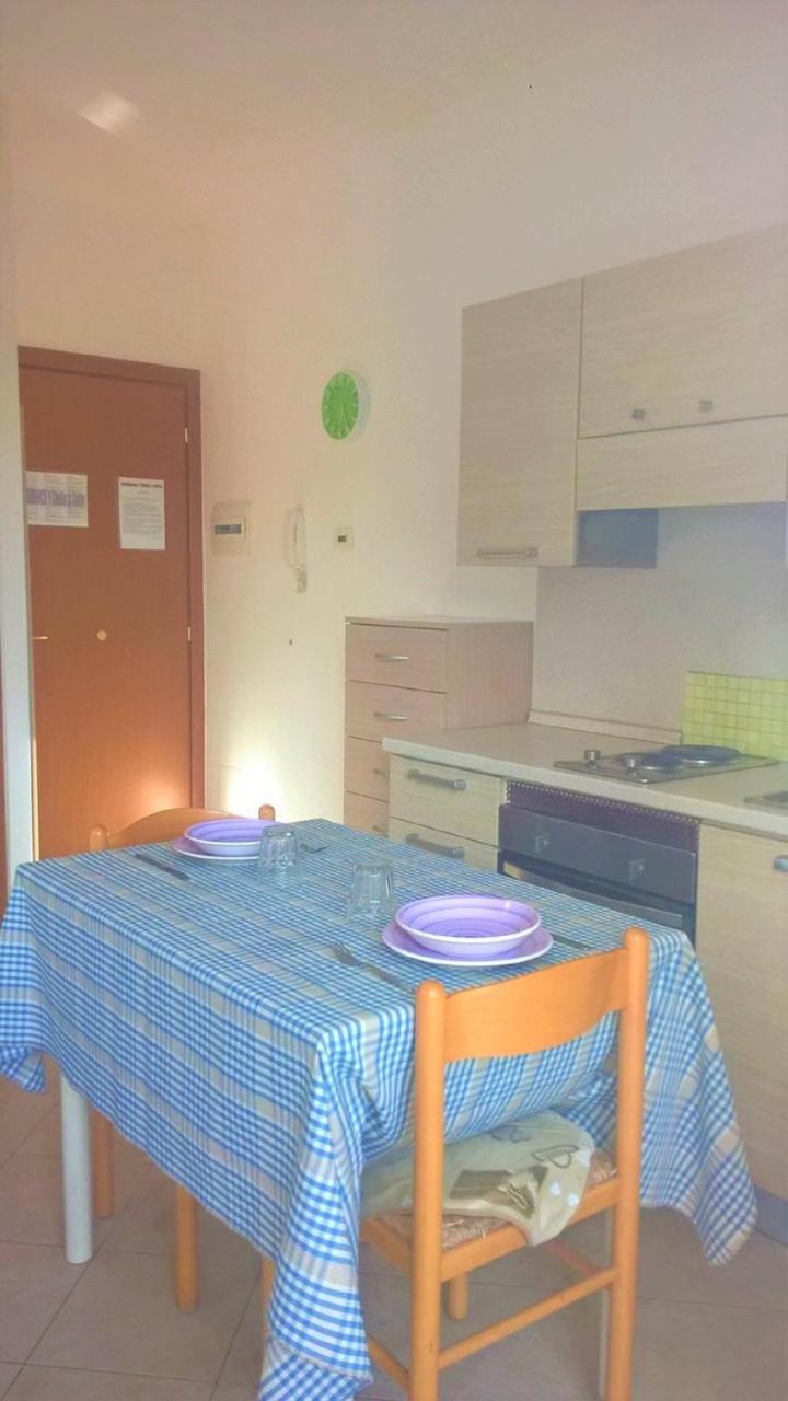 ريميني Residence Uno Studio&Suites المظهر الخارجي الصورة