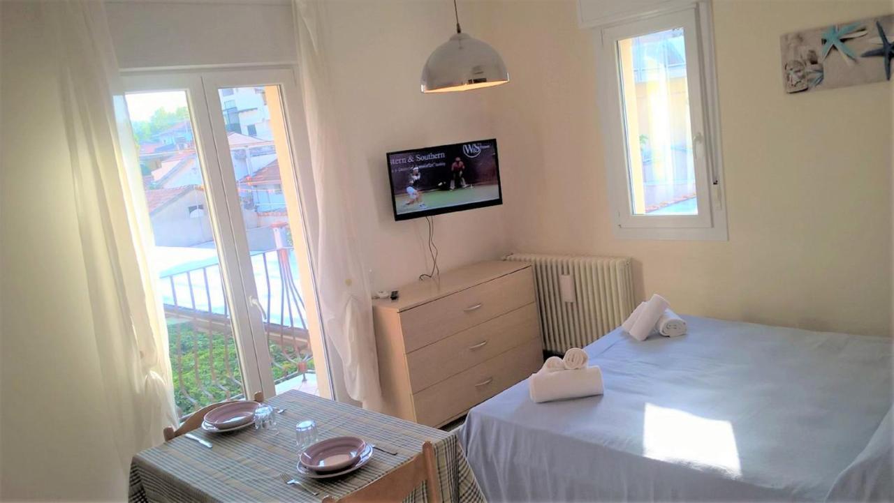 ريميني Residence Uno Studio&Suites المظهر الخارجي الصورة