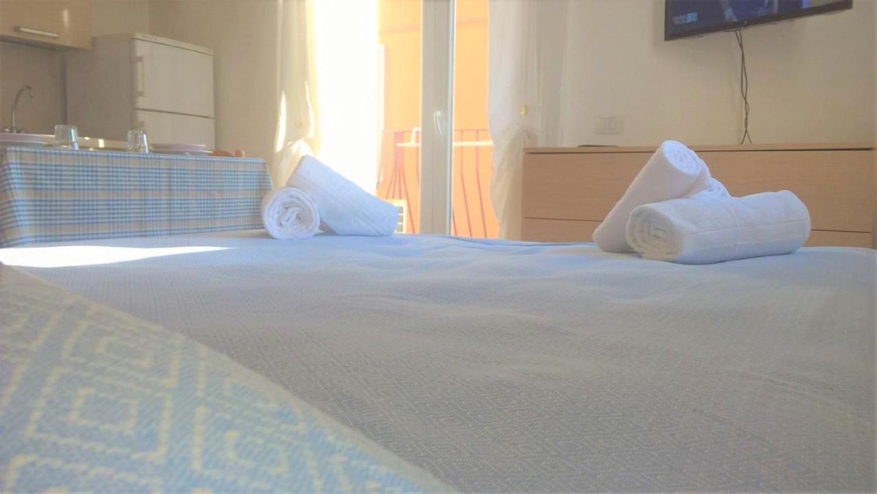 ريميني Residence Uno Studio&Suites المظهر الخارجي الصورة
